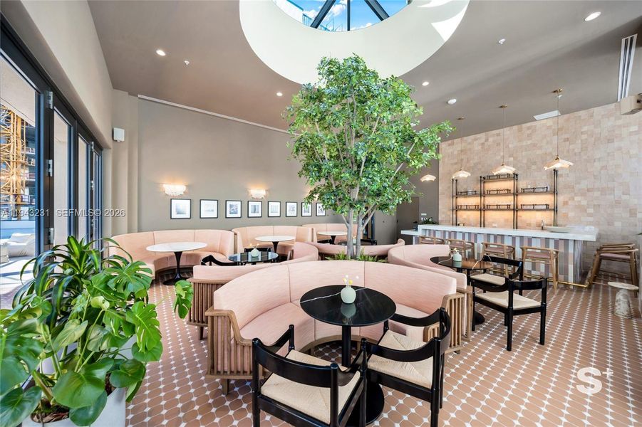 Community amenities in , Miami (Image 30).