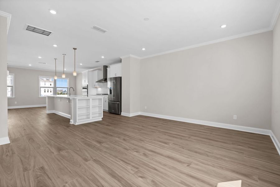 Spacious, unfurnished interior of a new home in Lakeside Townes at Riverlights, Wilmington (Image 15).