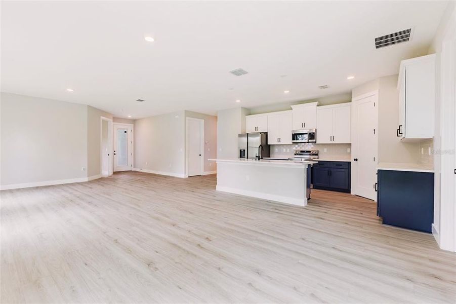 Spacious, unfurnished interior of a new home in , North Port (Image 28).