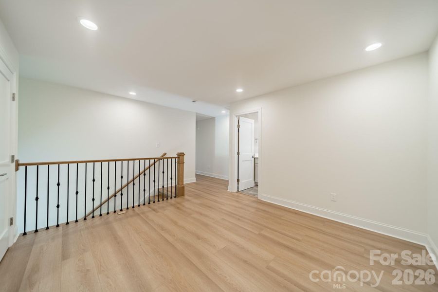 Spacious, unfurnished interior of a new home in , Wesley Chapel (Image 42). Spacious, unfurnished interior of a new home in , Wesley Chapel (Image 42).