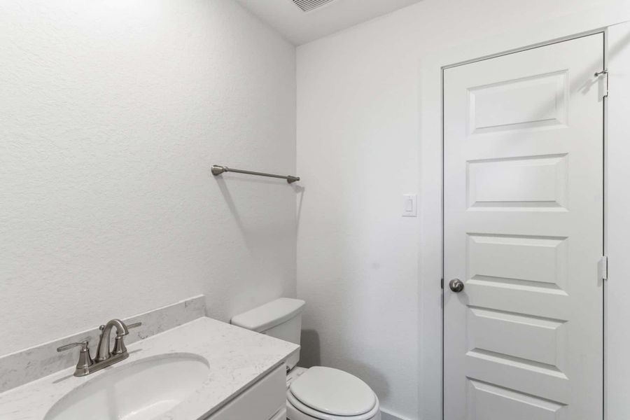 Furnished interior view inside a new home in Buffalo Crossing, Cibolo (Image 15).