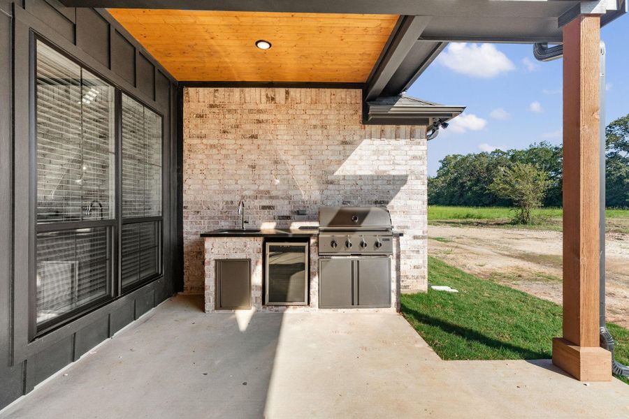 Exterior details and patio area of a home in , Bryan (Image 3).