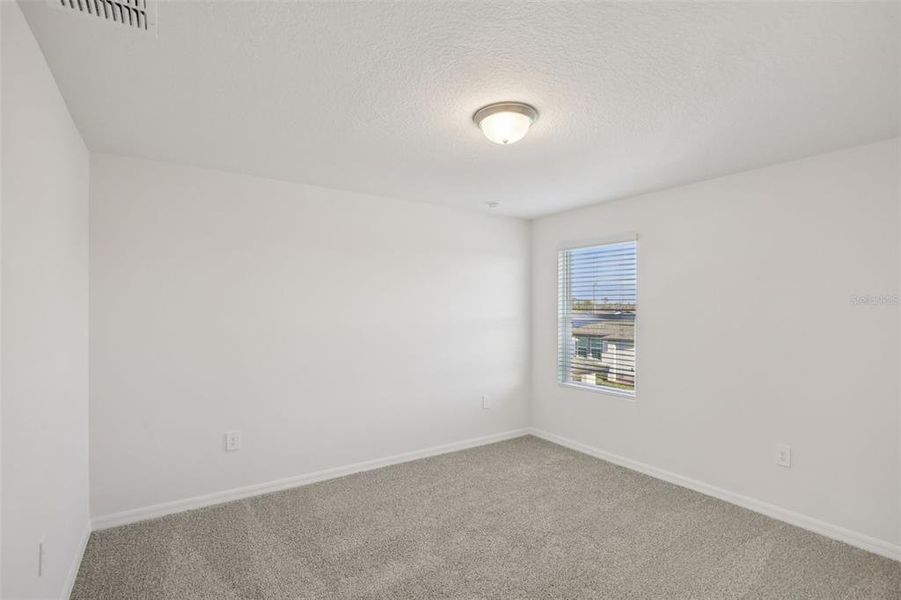 Spacious, unfurnished interior of a new home in , Lake Alfred (Image 22).