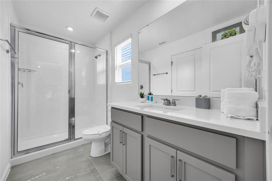 Furnished interior view inside a new home in , Kissimmee (Image 35).