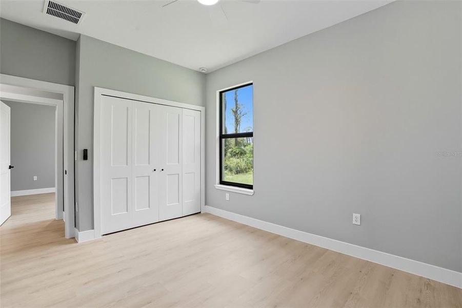 Spacious, unfurnished interior of a new home in , Lehigh Acres (Image 27).