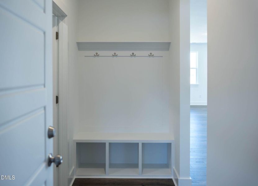 Riverfall_Mudroom