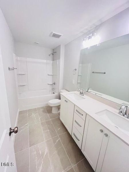 Interior 10 - 29 Dec 2025