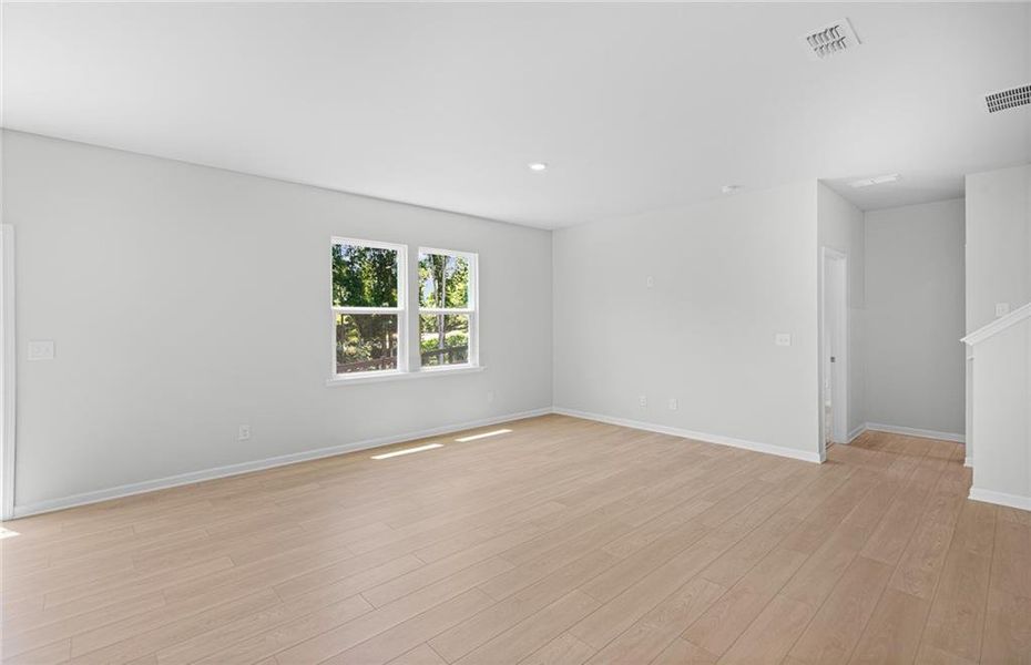 Spacious, unfurnished interior of a new home in Avery Ridge, Gainesville (Image 17).