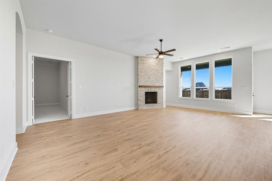 Spacious, unfurnished interior of a new home in Canyon Creek Estates, Sherman (Image 19). Spacious, unfurnished interior of a new home in Canyon Creek Estates, Sherman (Image 19).
