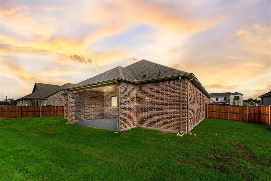 Front exterior of a new home in Lincoln Pointe, Van Alstyne, TX, highlighting curb appeal (Image 2). Front exterior of a new home in Lincoln Pointe, Van Alstyne, TX, highlighting curb appeal (Image 2).