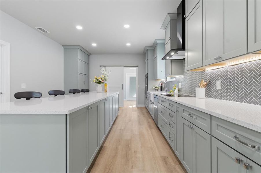 Furnished interior view inside a new home in , St. Petersburg (Image 10).