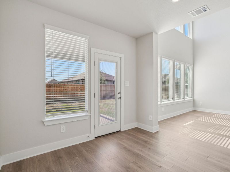 Spacious, unfurnished interior of a new home in Fox Falls, Boerne (Image 18). Spacious, unfurnished interior of a new home in Fox Falls, Boerne (Image 18).
