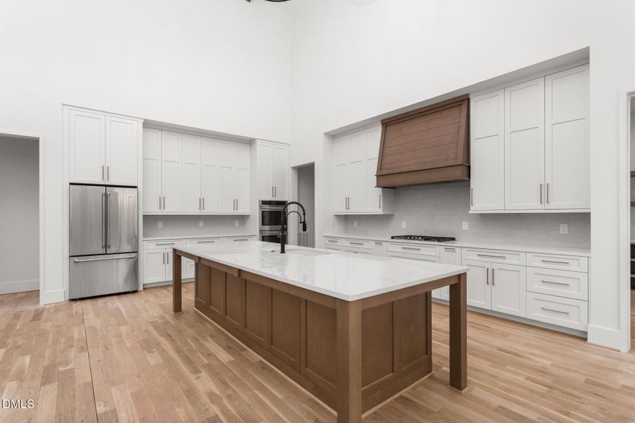 1150 Lochshire Drive-17