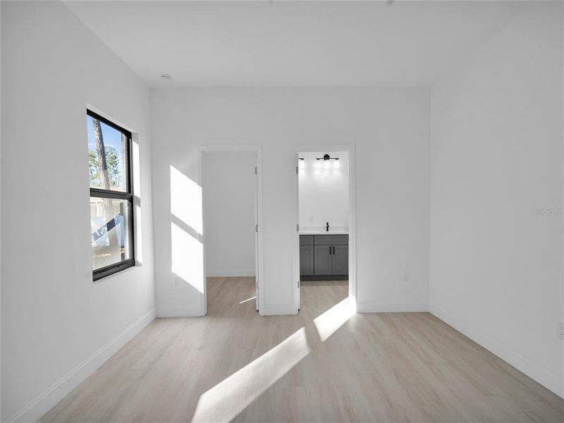 Spacious, unfurnished interior of a new home in , North Port (Image 25).