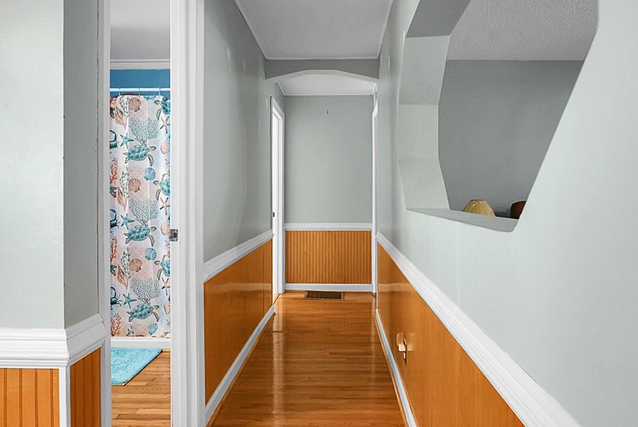 Spacious, unfurnished interior of a new home in , Bonneau (Image 24).