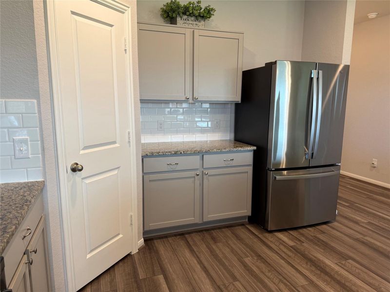 Furnished interior view inside a new home in , Angleton (Image 9).