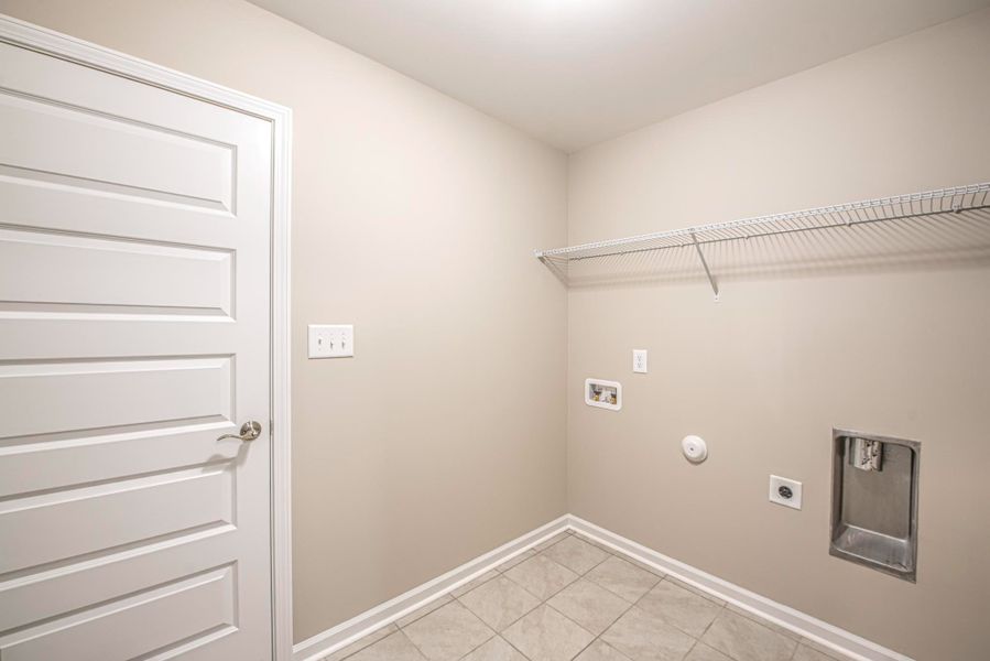 Representative unfurnished interior of a home built from the Bayhill A by JC Jackson Homes,LLC in Heritage Pointe, Newport (Image 24).