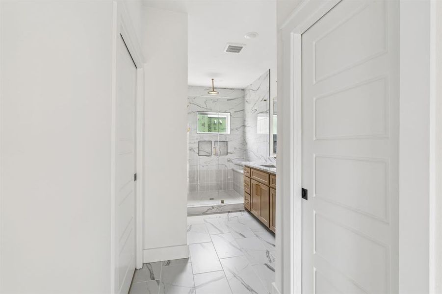 Image 29 of a home in .