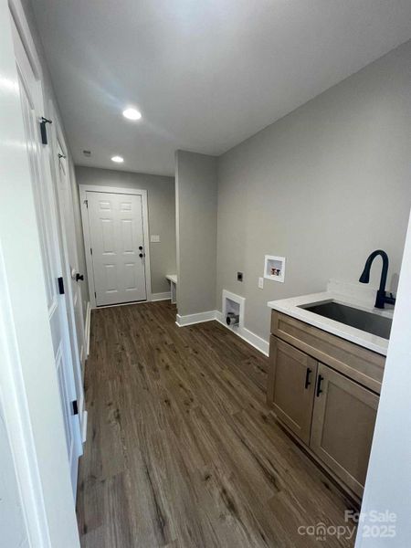 Image 20 of a home in .