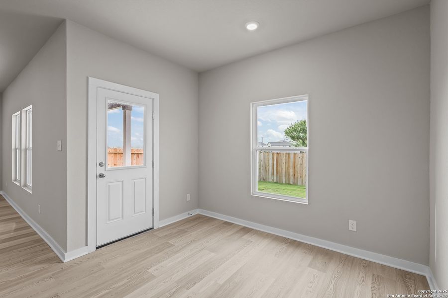 Spacious, unfurnished interior of a new home in Garden Grove, Schertz (Image 16).