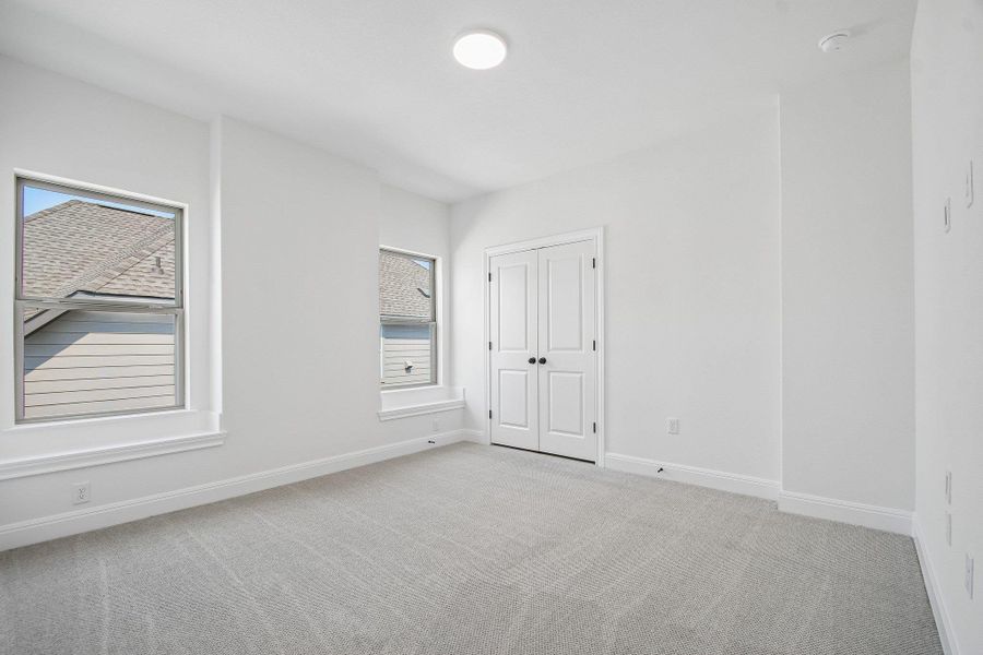 Spacious, unfurnished interior of a new home in Sauls Ranch, Round Rock (Image 18).