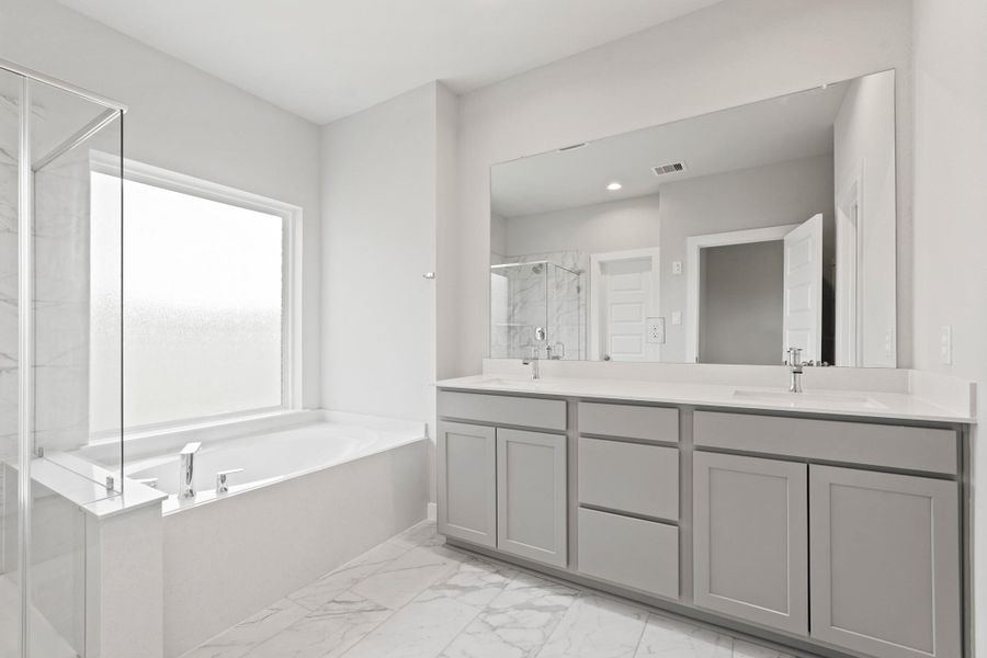 Furnished interior view inside a new home in Briarwood Crossing, Rosenberg (Image 6). Furnished interior view inside a new home in Briarwood Crossing, Rosenberg (Image 6).