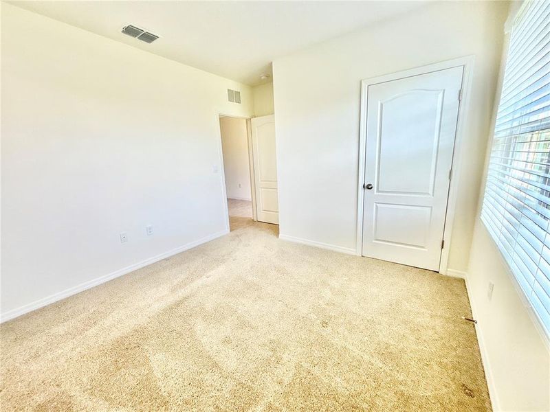 Spacious, unfurnished interior of a new home in Cascades, Davenport (Image 20).