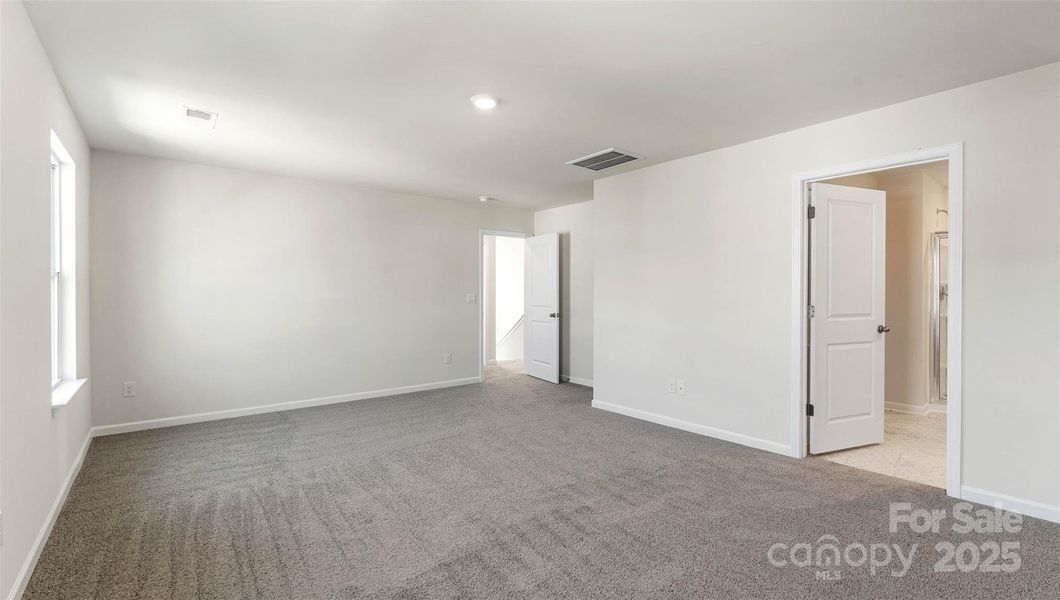 Spacious, unfurnished interior of a new home in Valleywood Farms, Waynesville (Image 15). Spacious, unfurnished interior of a new home in Valleywood Farms, Waynesville (Image 15).