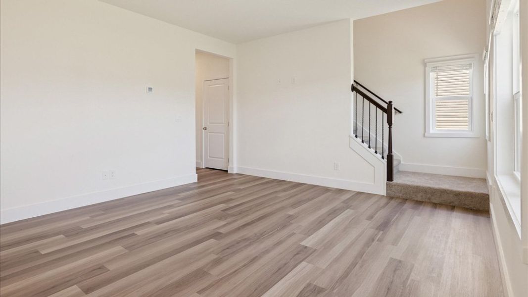 Spacious, unfurnished interior of a new home in Millstone Village, Morristown (Image 10).