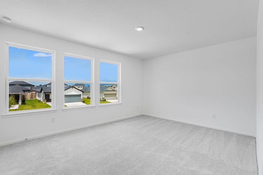 Spacious, unfurnished interior of a new home in Redbud 45s, Hockley (Image 12).