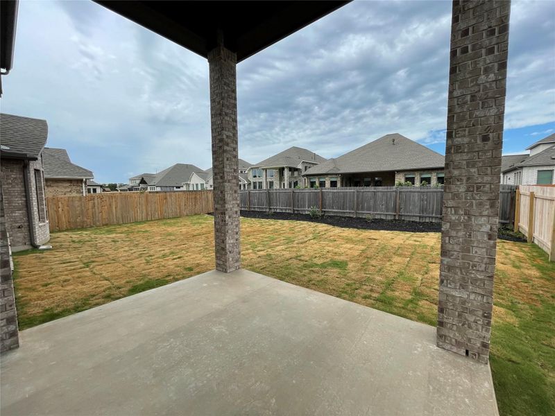 Rear Covered Patio & Private Backyard Rear Covered Patio & Private Backyard