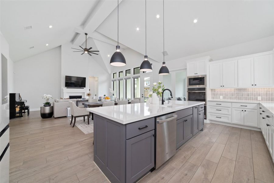 Furnished interior view inside a new home in Cross Creek Ranch, Fulshear (Image 12).