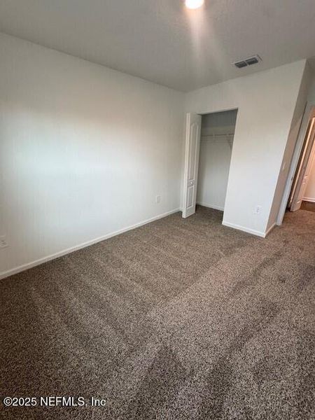 Spacious, unfurnished interior of a new home in The Landing, Middleburg (Image 18).