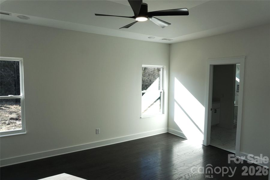 Spacious, unfurnished interior of a new home in , Salisbury (Image 27).