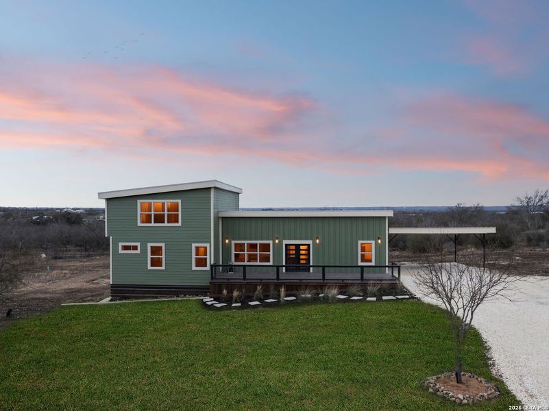 Image 93 of a home in .