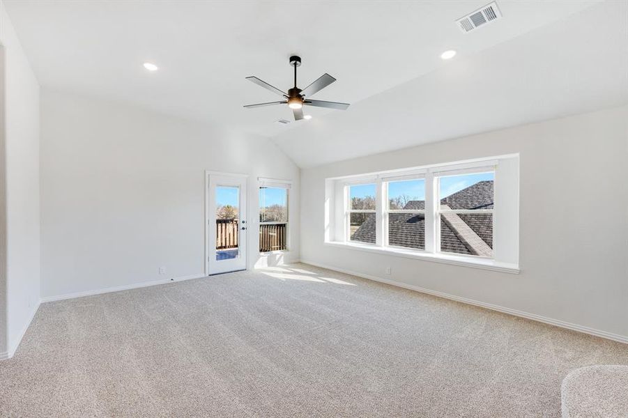 Spacious, unfurnished interior of a new home in Hampton Park, Glenn Heights (Image 26).