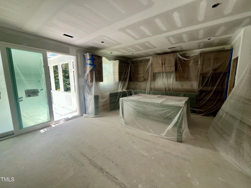 0EE0A704-7314-4FDD-814B-EDCABAAFA925