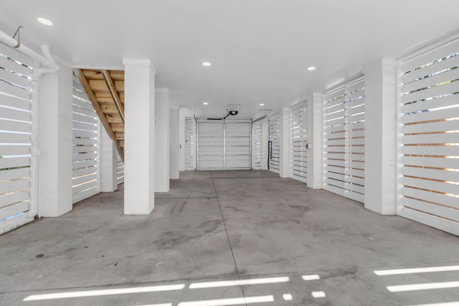 Spacious, unfurnished interior of a new home in , North Charleston (Image 15).