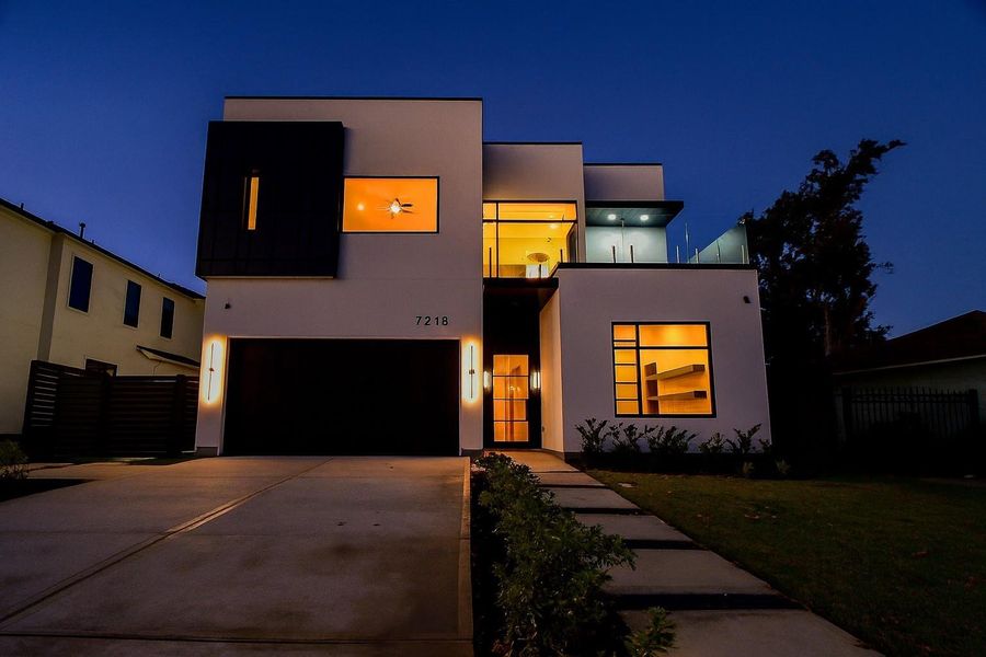 Front exterior of a new home in , Houston, TX, highlighting curb appeal (Image 24).