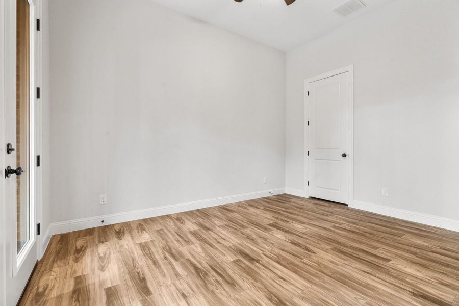 Spacious, unfurnished interior of a new home in , Tomball (Image 20). Spacious, unfurnished interior of a new home in , Tomball (Image 20).