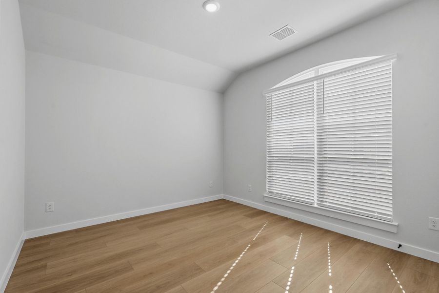 Representative unfurnished interior of a home built from the Iverson I by Cheldan Homes in Pitcock Addition, Graham (Image 59).