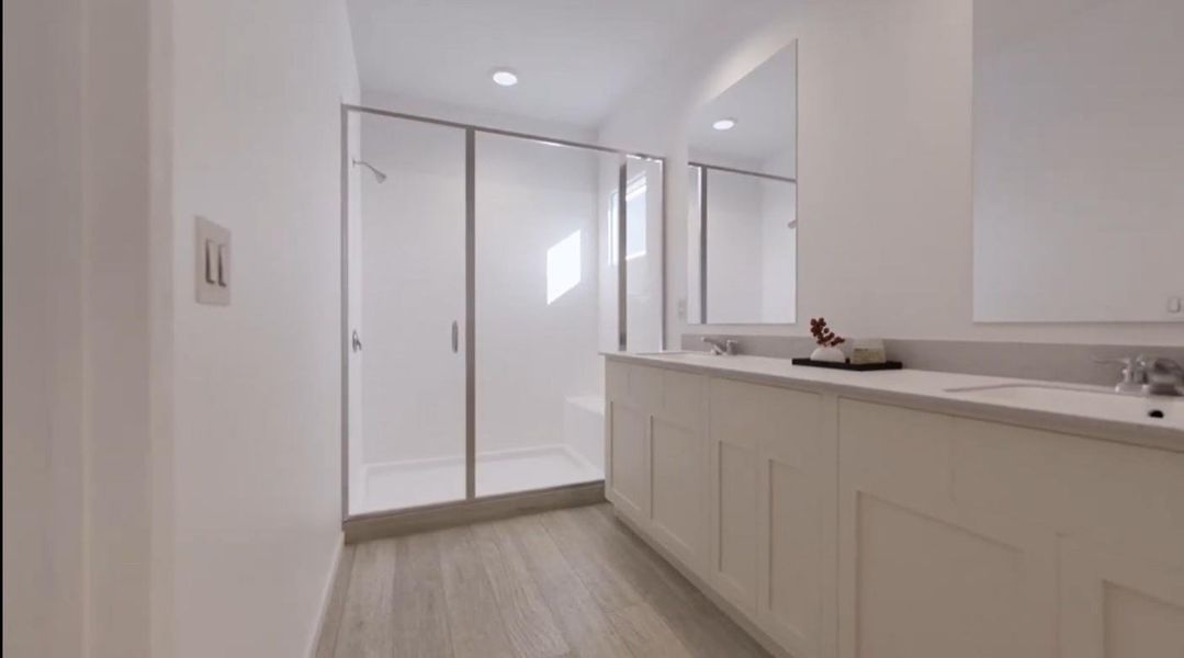 **Photos are a representation of the floor plan. This is not the actual homesite.**