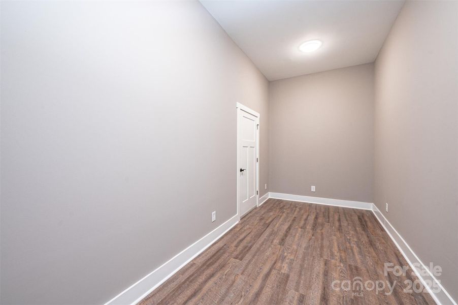 Spacious, unfurnished interior of a new home in , Lenoir (Image 40).