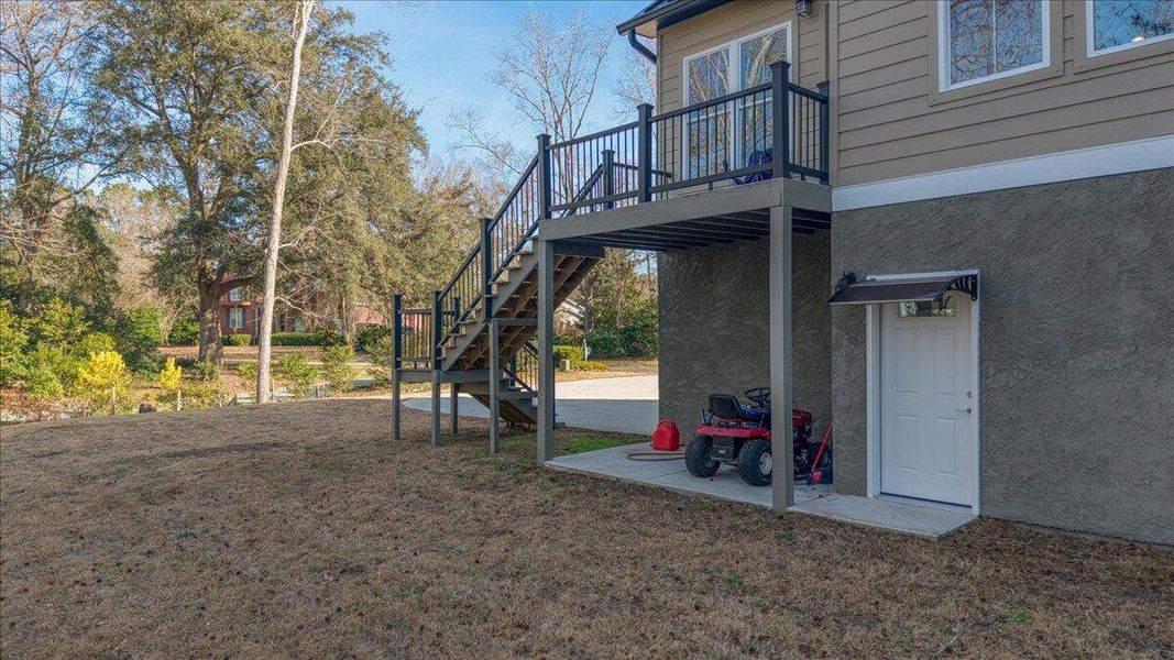 Exterior details and patio area of a home in , North Charleston (Image 4).