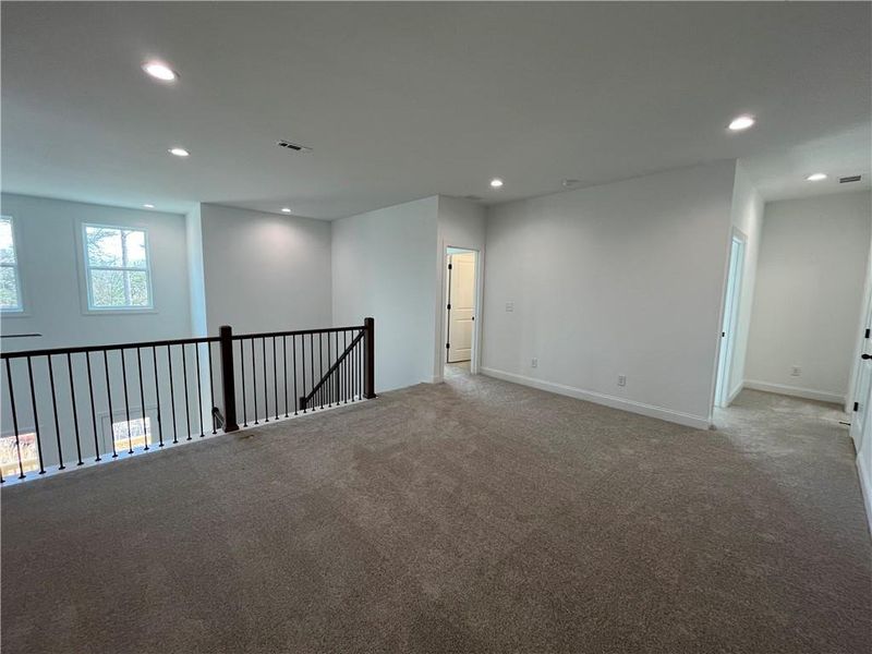 Spacious, unfurnished interior of a new home in East Harbor II at Chestatee, Dawsonville (Image 13).