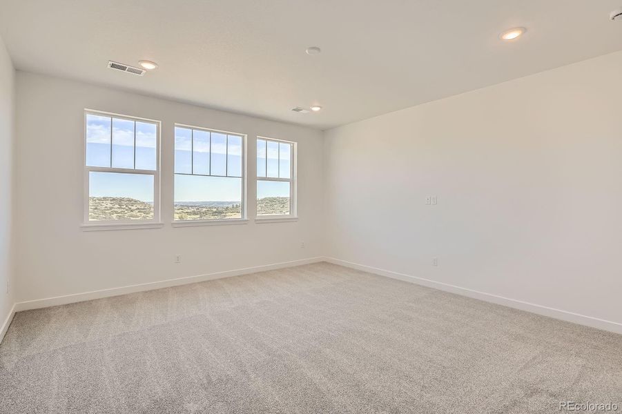 Spacious, unfurnished interior of a new home in Macanta: The Grand Collection, Castle Rock (Image 11).