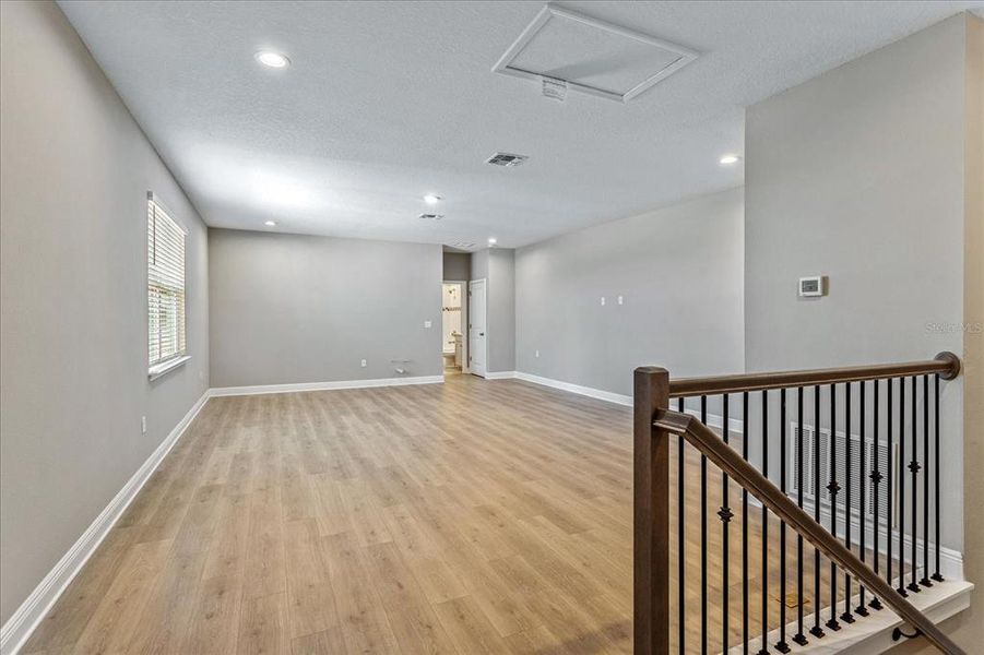 Spacious, unfurnished interior of a new home in , Winter Garden (Image 31).
