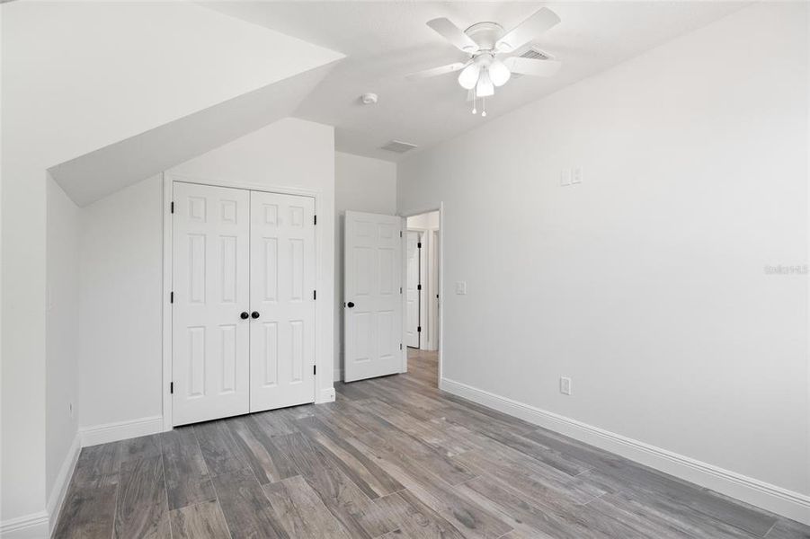 Spacious, unfurnished interior of a new home in , Plant City (Image 16).