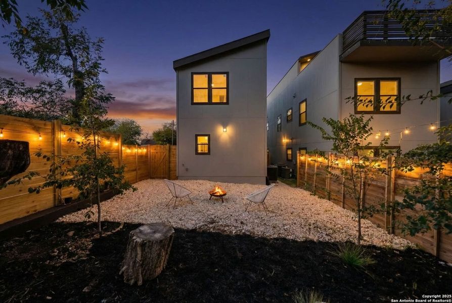 Exterior details and patio area of a home in , San Antonio (Image 17).