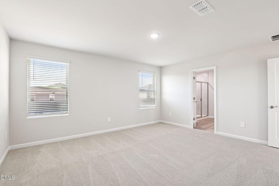 23-web-or-mls-Raleigh- River Glen-38 Hof